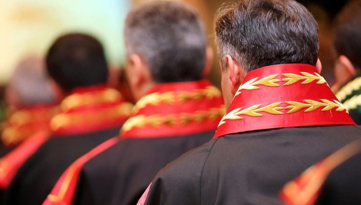 4 bin 967 hakim ve savcının görev yeri değiştirildi