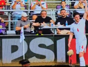 Amerika’dan futbolseverleri şaşırtan görüntüler gelmeye devam ediyor