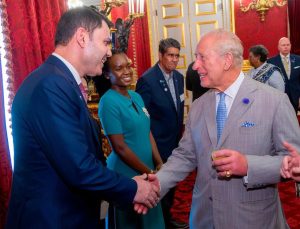 Bakan Kurum, Londra’da Kral Charles’ın ev sahipliğindeki resepsiyona katıldı