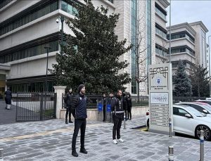 Bursa’da rüşvet operasyonunun perde arkası ortaya çıktı: Pasta kutusunda döviz detayı!
