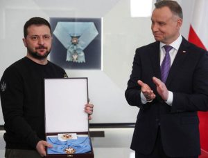Polonya’nın en yüksek devlet nişanı, Ukrayna Devlet Başkanı Zelenski’den geri alındı