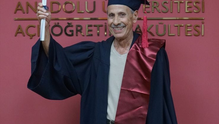 76 Yaşındaki Yusuf Yücel, 10. Üniversite Programından da Mezun Oldu