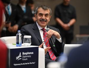 Bakan Tekin: Yeni müfredata göre soru havuzu oluşturuyoruz
