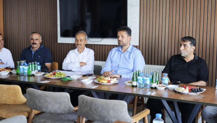 “Kubbetü’l İslam Ahlat Enstitüsü” için ilk istişare toplantısı yapıldı
