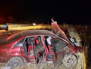 Kula’da Otomobil Şarampole Devrildi: 2’si Ağır 3 Yaralı
