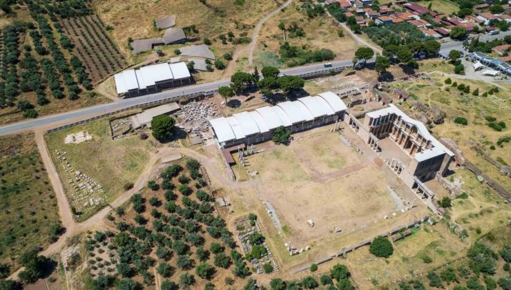 Sardes’in 2500 Yıllık Sur Duvarının Sırrı: Kayıp Asurlular