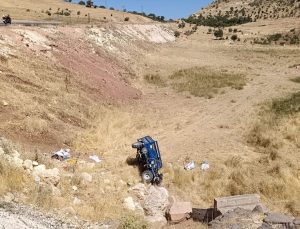 Şırnak’ta tarım aracı şarampole devrildi: 1 ölü, 4 yaralı