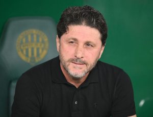 Trabzonspor teknik direktörü Fatih Tekke, görevinden istifa etti