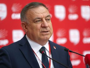Zeybek: Daha basılmamış kitaptan bu kadar çekinilir mi?