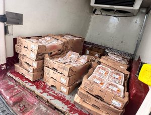 Adapazarı’nda Tarihi Geçmiş 140 Kilo Tavuk İmha Edildi
