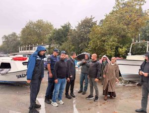 Akçakoca Kaymakamı Uzan fırtınada zarar gören barınağı ve tekneleri inceledi