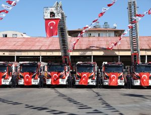 Antalya Büyükşehir İtfaiyesine 14 milyon avroluk 24 araç hizmete girdi