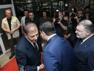 Cemil Tugay, kendisine “Hımbıl” diyen ismi kapıda karşıladı; kulisler hareketlendi