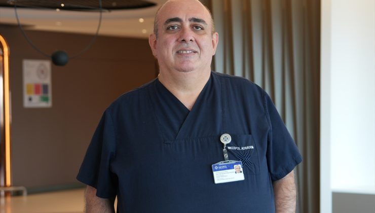 Doç. Dr. Bayrak, okul ve sınavda çocuklarda mide ağrısının artabileceğini söyledi