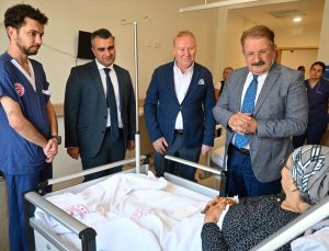 Elmalı Devlet Hastanesi’ne Sağlık Müdürü Ziyareti