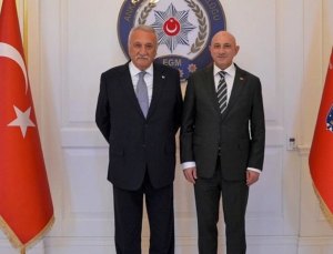 Eski İçişleri Bakanı Mehmet Ağar, Ankara İl Emniyet Müdürlüğü’nü ziyaret etti