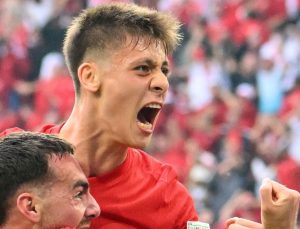 Hakan Çalhanoğlu 10 numarayı Arda Güler’e bıraktı
