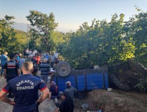 Hendek’te fındık işçilerini taşıyan traktör devrildi: 18 yaralı