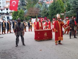 İskilip’te Ahilik Haftası’nda yılın ahisi Ömer Uçar’a kuşak takıldı