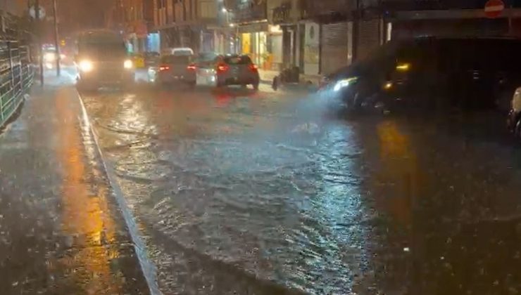 İstanbul’u sağanak esir aldı! Alt geçit kapandı, yollar göle döndü