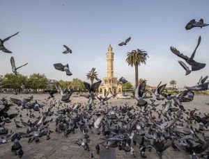 İzmir Saat Kulesi 125 Yıldır İlk Günkü Heyecanla Çalışıyor