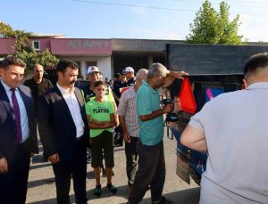 Kahta’da ilçe genelinde çiftçilere 800 traktör reflektörü dağıtılacak