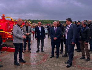 Kastamonu Devrekani’de orman köylülerine ORKÖY ile 17 sulama tankeri teslim edildi