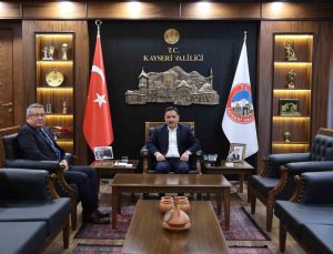 Kayseri Valisi Gökmen Çiçek, yeni atanan İl Emniyet Müdürü Ergen’i kabul etti
