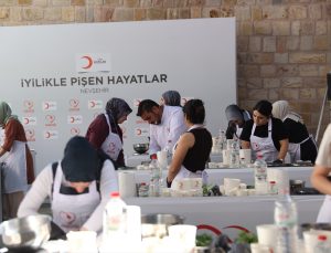 Kızılay Nevşehir’de 20 depremzede kadına aşçılık eğitimi verdi