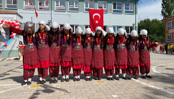 Malatya Doğanşehir’de İlköğretim Haftası Ertuğrul Gazi İlkokulu’nda törenle kutlandı