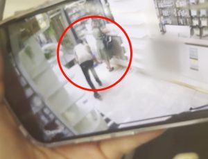 Müşterinin etek altı fotoğrafını çeken eczacı, eşine suçüstü yakalandı