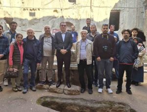 Niğde’de 35 akademisyen Gümüşler Manastırı’nı İl Kültür ve Turizm Müdürü’yle gezdi