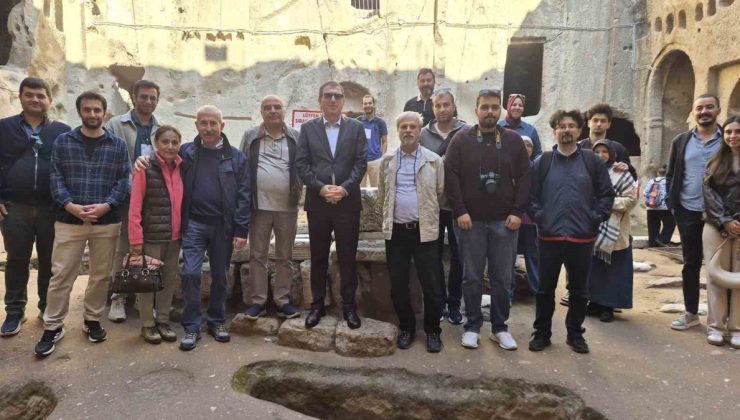 Niğde’de 35 akademisyen Gümüşler Manastırı’nı İl Kültür ve Turizm Müdürü’yle gezdi