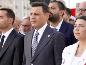 Özgür Çelik, Üsküdar’da AK Parti’ye oy veren ismi açıkladı