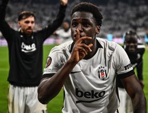 Poku’nun satın alma opsiyon şartı ortaya çıktı