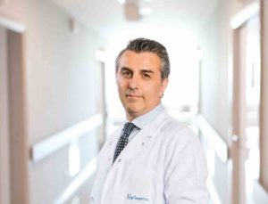 Romatoloji Uzmanı Kobak uyardı, gece uykudan uyandıran bel ağrısı romatizmal olabilir