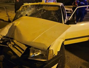 Tarsus’ta otomobil duvara çarptı, askere gideceği gün 1 kişi öldü
