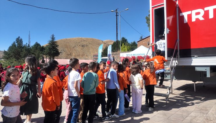 TRT Sinema Tırı Bitlis’te 5 bin 500 öğrenciyi animasyonla buluşturdu