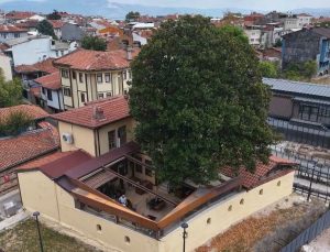 Zeki Müren’in Manolyası 300 Yıldır Yaşıyor