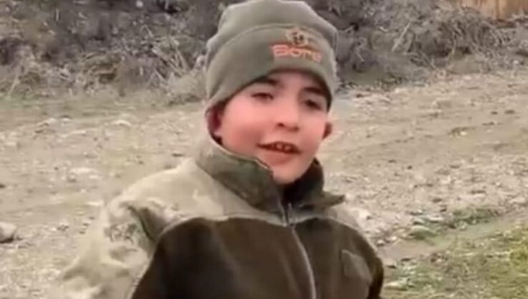 10 yaşında çocuk gözyaşına boğdu