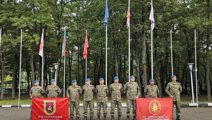 9 subay ve 1 astsubay Gürcistan’daki dağcılık kursunu başarıyla tamamladı