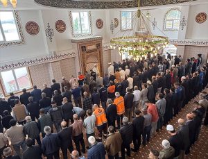 Adıyaman Gölbaşı’nda yıkılan Ozan Köyü Camisi, depremde ölen polisin adıyla açıldı