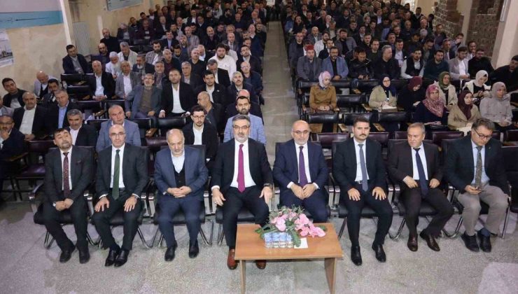 Afyonkarahisar’da Camiler ve Din Görevlileri Haftası programında plaket verildi