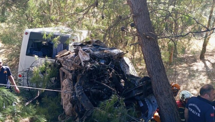Aydın’da feci kaza! Polonyalı turistleri taşıyan otobüs ile minibüs uçuruma yuvarlandı: 2 kardeş öldü, 9 yaralı