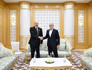 Azerbaycan ve İran cumhurbaşkanları BDT zirvesinde Avaza’da buluştu