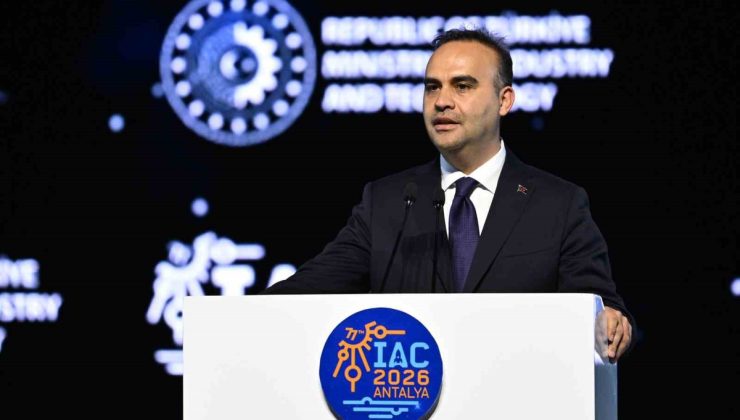 Bakan Kacır, Antalya’daki uzay kongresinde 5 bakanla iş birliğini görüştü