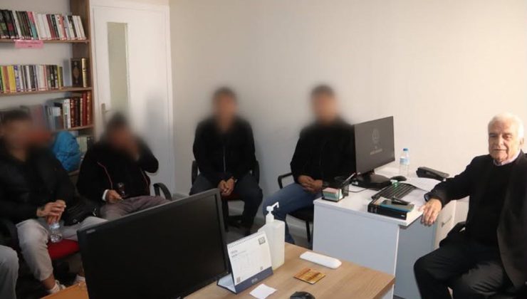 Bandırma Denetimli Serbestlik Müdürlüğü’nde yükümlüler yazar ve şairlerle buluştu