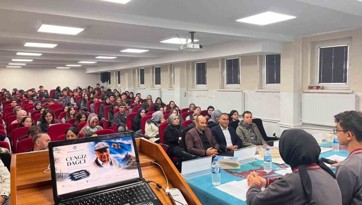 Bayburt’ta öğrenciler Cengiz Dağcı’yı Milli İrade Anadolu Lisesinde anlattı