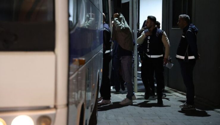 Bayraklı Belediyesi’ne yönelik operasyonda 15 tutuklama