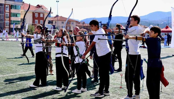Bilecik’te gençler Amatör Spor Haftası’nda farklı spor branşlarını deneyimledi